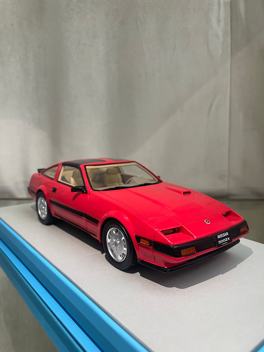 مقتنيات LS بمقياس 1/18 LS040C 1984 نيسان 300ZX كوبيه فير ليدي توربو - أحمر