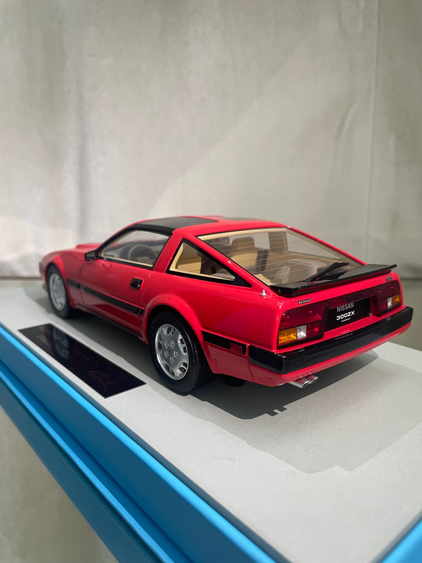مقتنيات LS بمقياس 1/18 LS040C 1984 نيسان 300ZX كوبيه فير ليدي توربو - أحمر